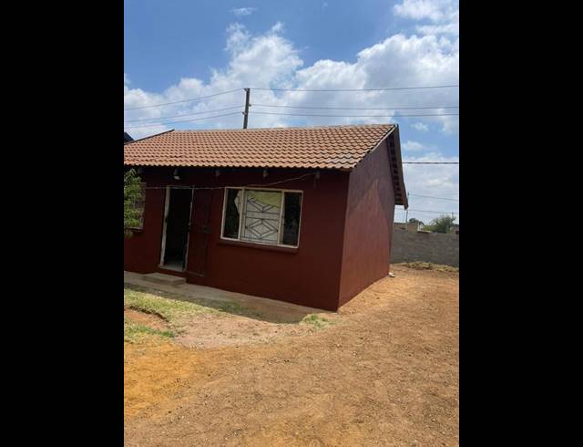 2 BEDROOM HOUSE FOR SALE IN DRIEZIEK